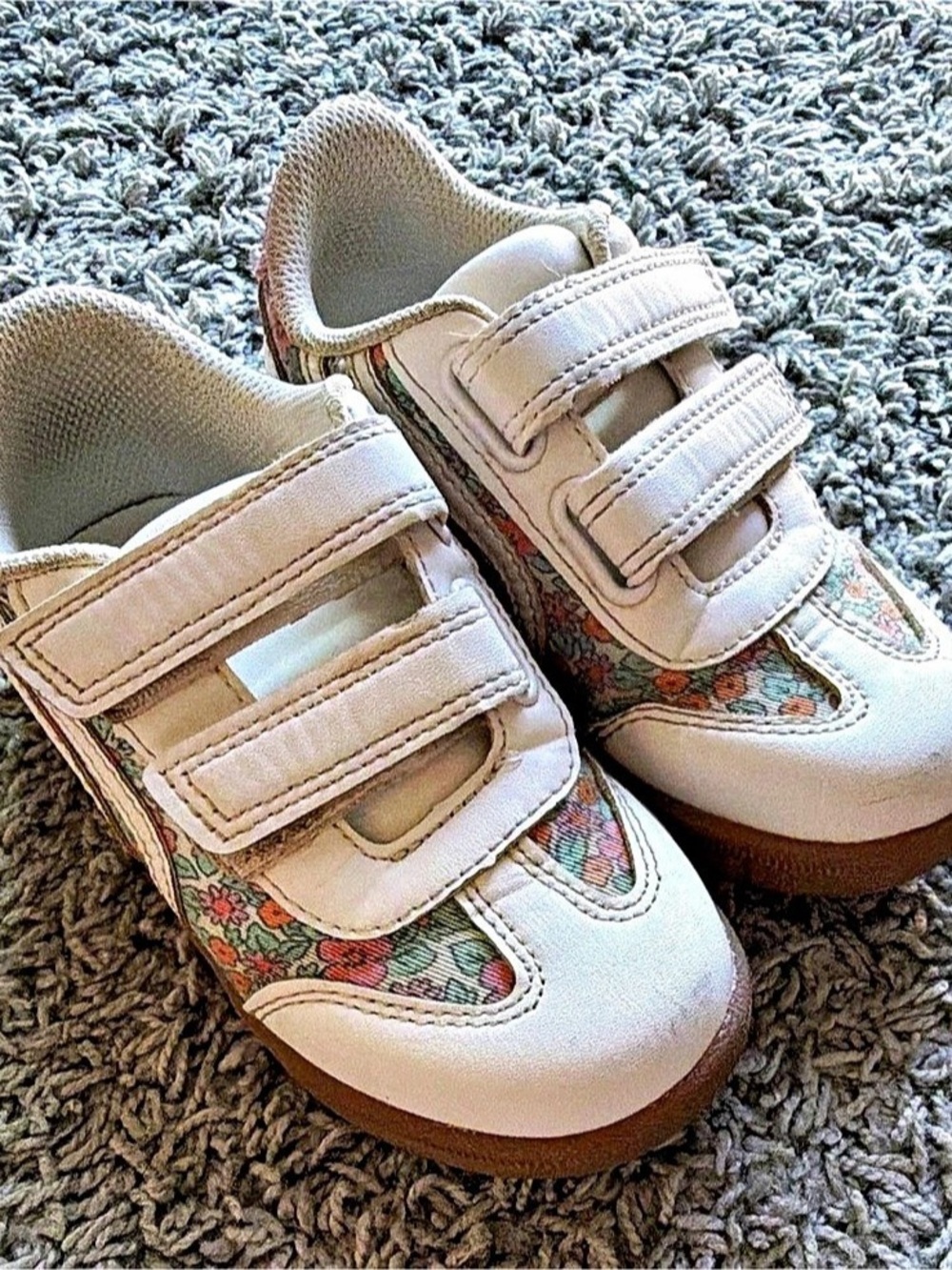 Cat & Jack Floral Velcro Sneakers Girls US 10